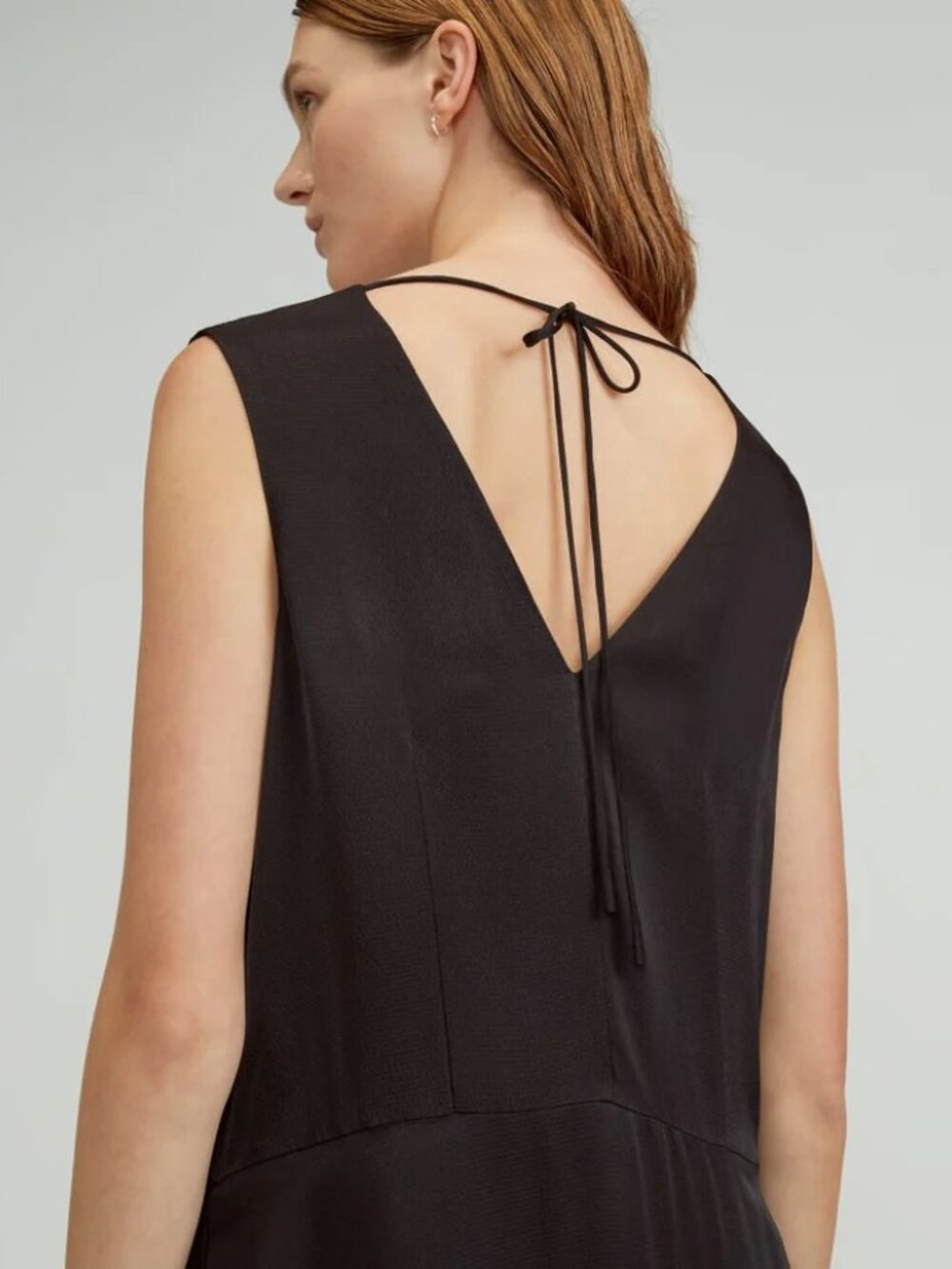 Everlane The Satin V Neck Maxi Dress in Black - sz Medium - Picture 5 of 13